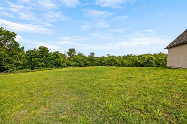 101 Highgrove Cove, Elm Springs, AR 72762