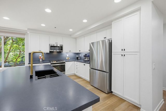 503 Rockefeller, Irvine, CA 92612