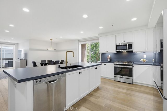 503 Rockefeller, Irvine, CA 92612