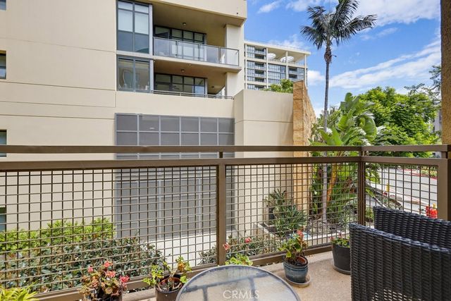 503 Rockefeller, Irvine, CA 92612