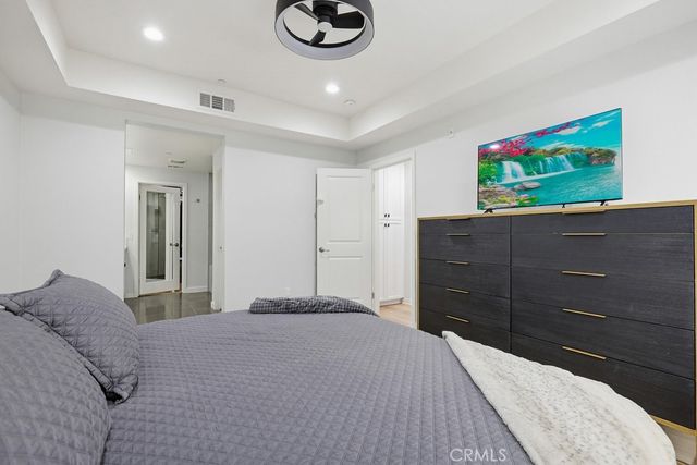 503 Rockefeller, Irvine, CA 92612