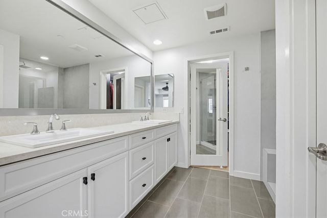 503 Rockefeller, Irvine, CA 92612