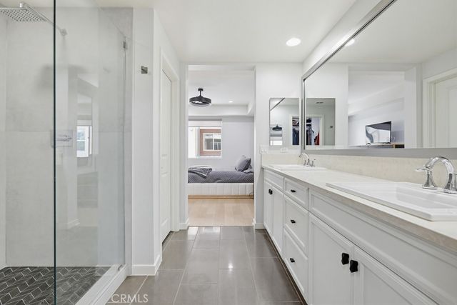 503 Rockefeller, Irvine, CA 92612