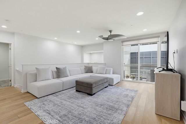 503 Rockefeller, Irvine, CA 92612