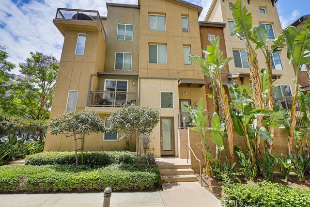 503 Rockefeller, Irvine, CA 92612