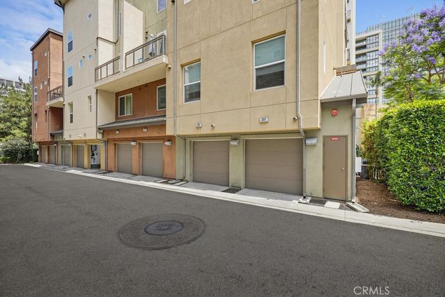 503 Rockefeller, Irvine, CA 92612