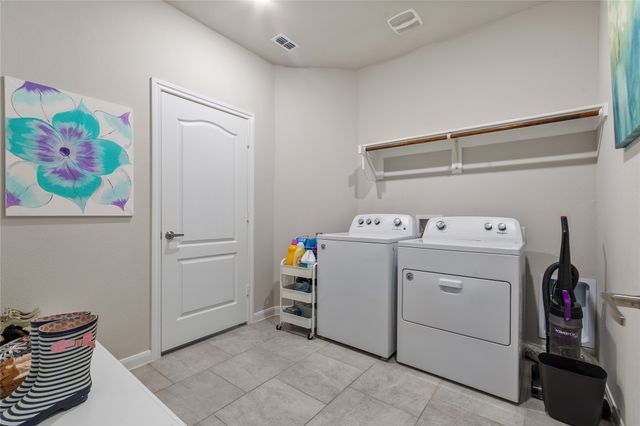 1216 Coyote Ridge, Aubrey, TX 76227