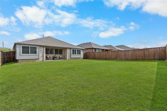 1216 Coyote Ridge, Aubrey, TX 76227