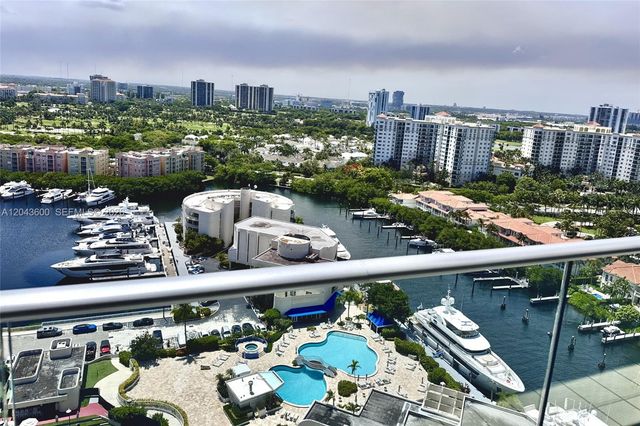 19707 Turnberry Way 23C, Aventura, FL 33180