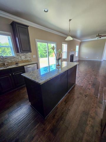122 Windrush Lane, Durham, NC 27703