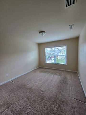 122 Windrush Lane, Durham, NC 27703