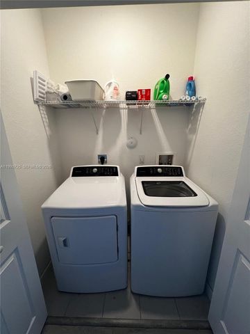 5942 Mustang Mnr, Davie, FL 33314