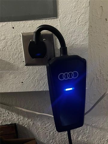 5942 Mustang Mnr, Davie, FL 33314