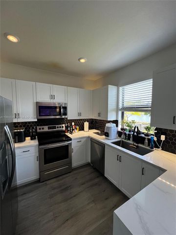 5942 Mustang Mnr, Davie, FL 33314