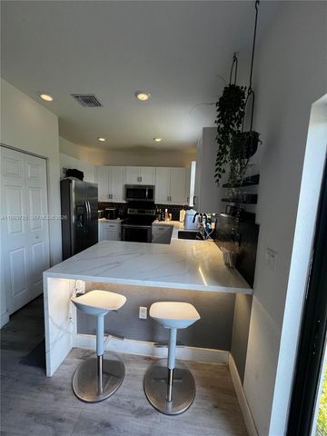 5942 Mustang Mnr, Davie, FL 33314