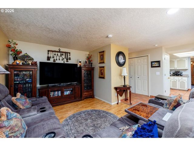 6805 Se 68TH Ct, Hillsboro, OR 97123