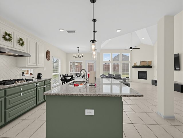 1313 Cascade Lane, Forney, TX 75126