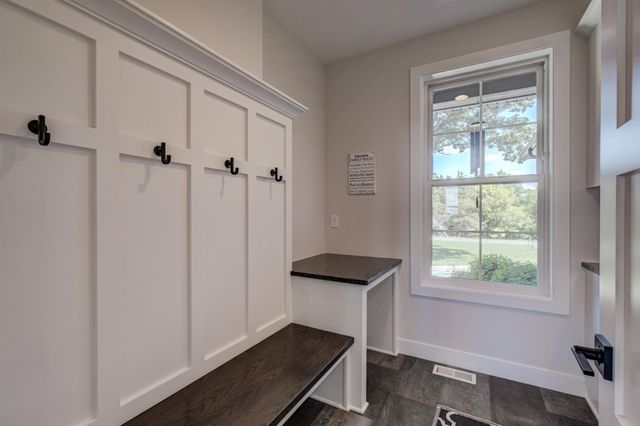 416 Eagle Bluff Drive, Hudson, WI 54016
