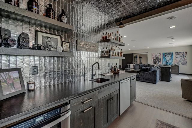 416 Eagle Bluff Drive, Hudson, WI 54016