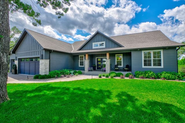 416 Eagle Bluff Drive, Hudson, WI 54016