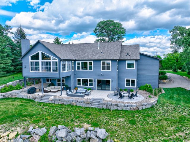 416 Eagle Bluff Drive, Hudson, WI 54016