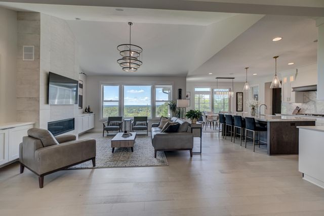 416 Eagle Bluff Drive, Hudson, WI 54016