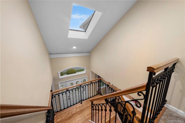 3 Lido Parkway, Lindenhurst, NY 11757