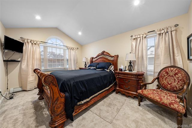 3 Lido Parkway, Lindenhurst, NY 11757