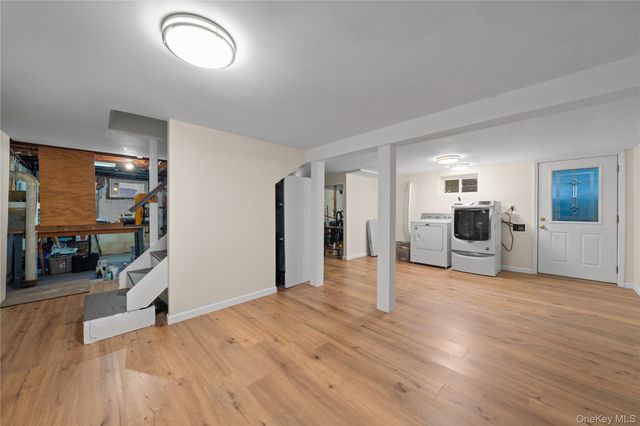 3 Lido Parkway, Lindenhurst, NY 11757