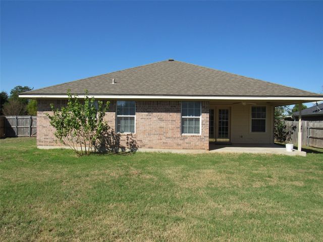 105 Wildcat Drive, Lacy Lakeview, TX 76705