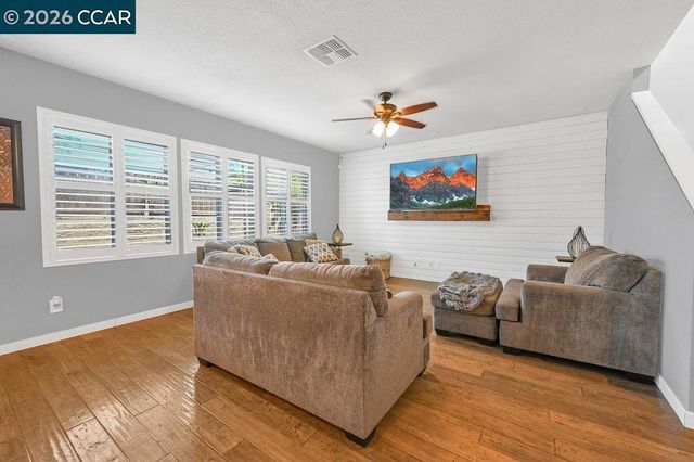 621 Allagash Ct, Oakley, CA 94561