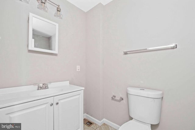 2815 E MADISON ST, Baltimore, MD 21205