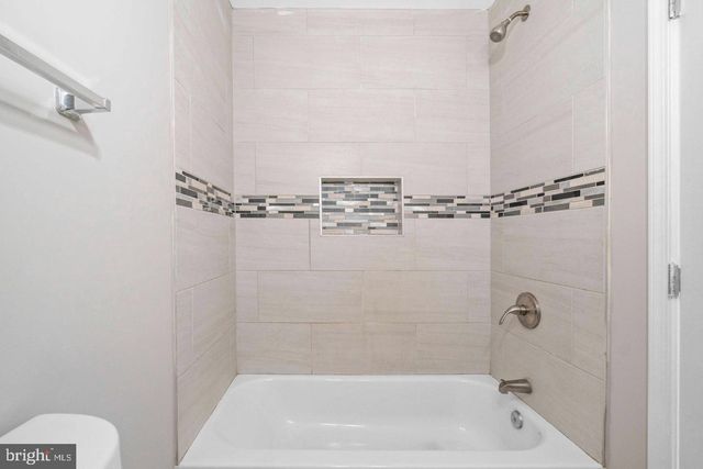 2815 E MADISON ST, Baltimore, MD 21205
