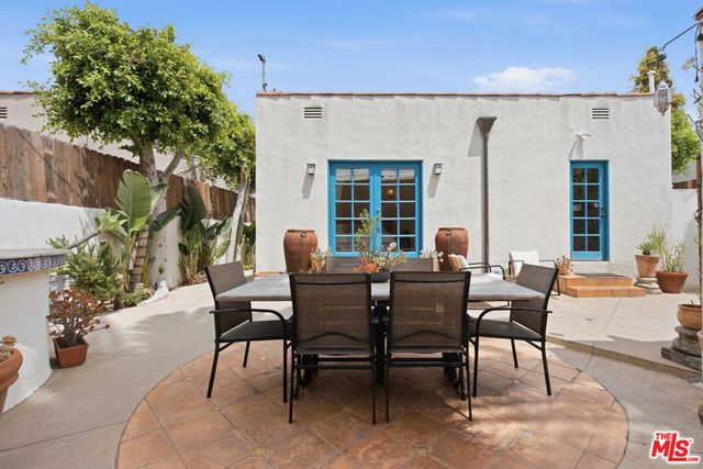 1555 S Crescent Heights Boulevard, Los Angeles, CA 90035
