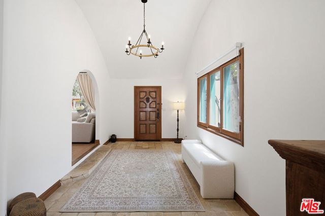 1555 S Crescent Heights Boulevard, Los Angeles, CA 90035