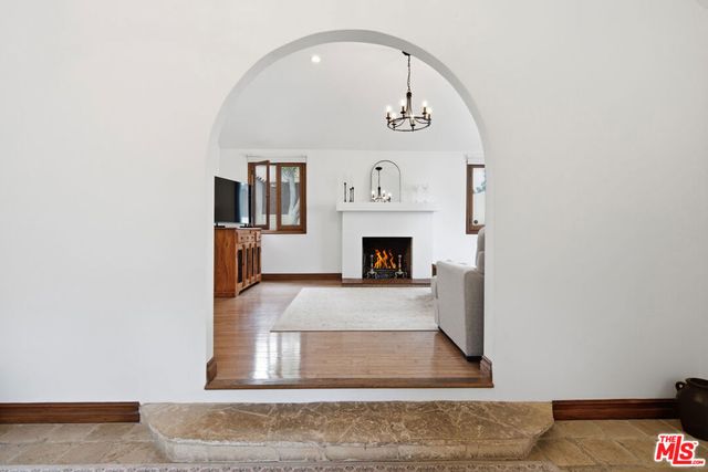 1555 S Crescent Heights Boulevard, Los Angeles, CA 90035