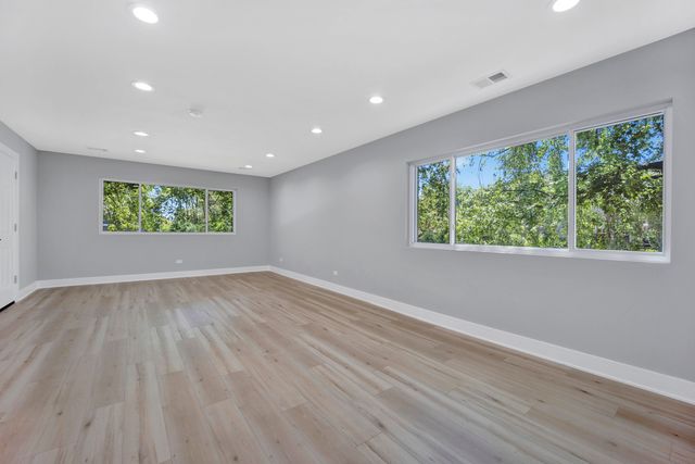 27W180 Cooley Avenue, Winfield, IL 60190