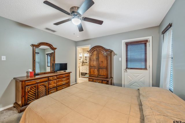 201 Elmwood Lane, Holly Lake Ranch, TX 75765