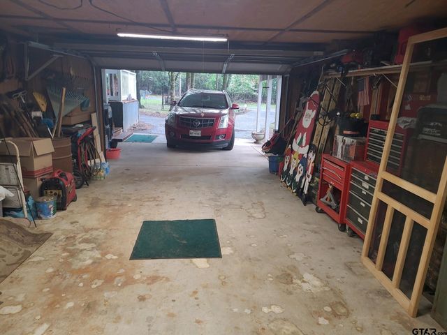 201 Elmwood Lane, Holly Lake Ranch, TX 75765