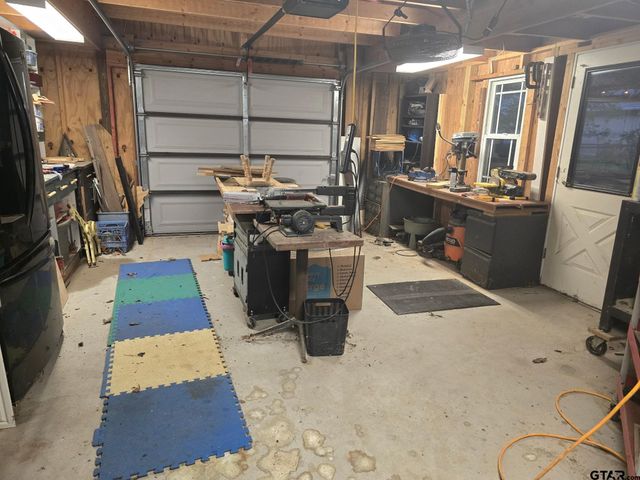 201 Elmwood Lane, Holly Lake Ranch, TX 75765