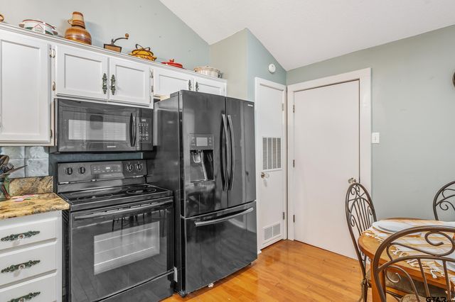 201 Elmwood Lane, Holly Lake Ranch, TX 75765