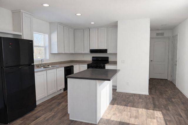 555 2nd Street SE 18, Cokato, MN 55321