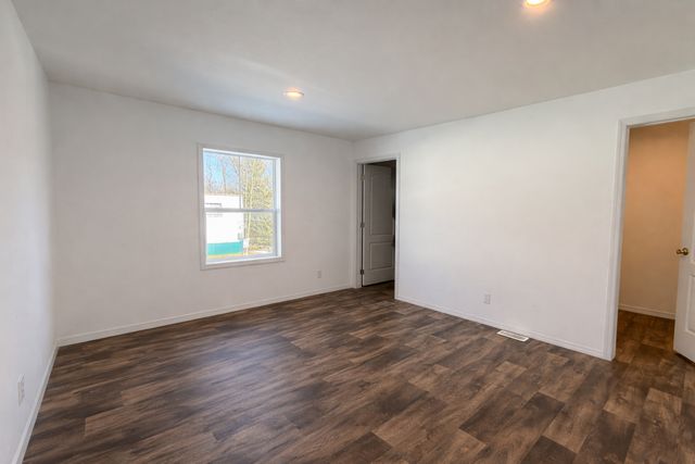 555 2nd Street SE 18, Cokato, MN 55321