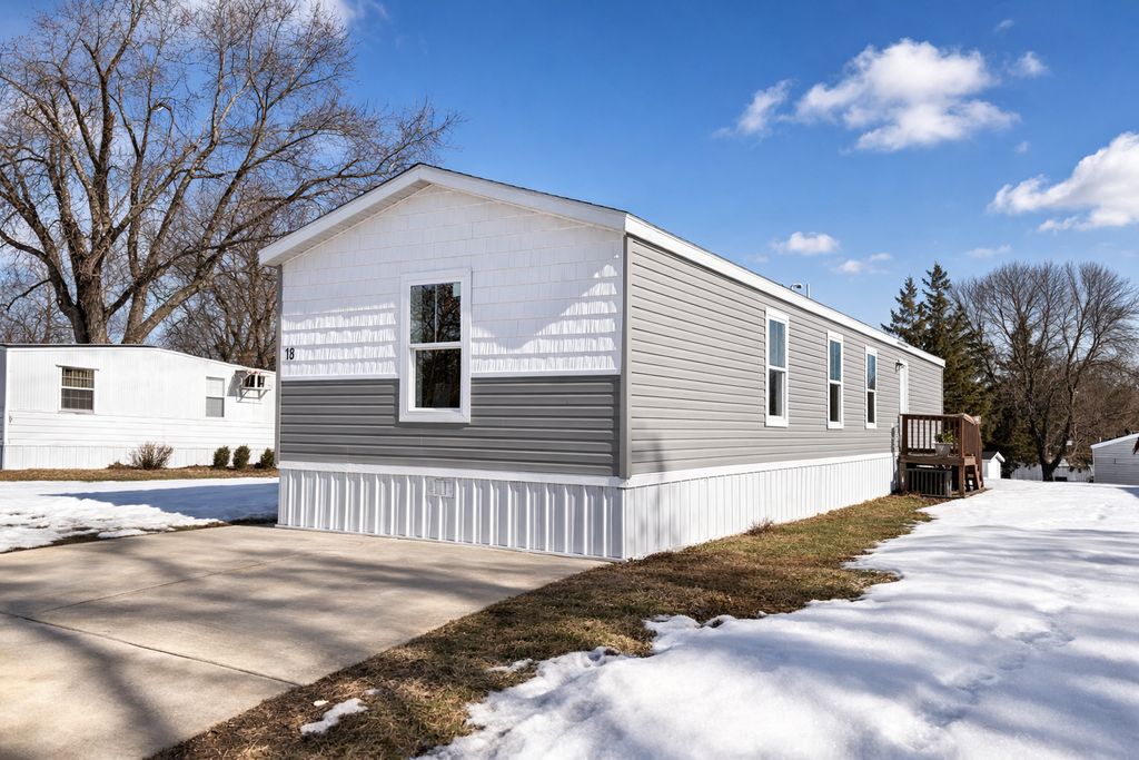 555 2nd Street SE 18, Cokato, MN 55321