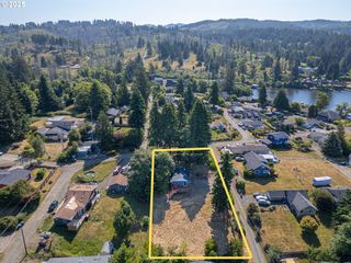 4925 Ne 49TH St, Neotsu, OR 97364