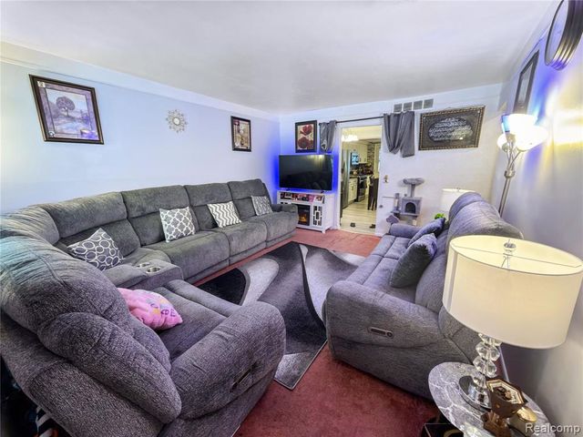 4710 Edgewood Street, Dearborn Heights, MI 48125