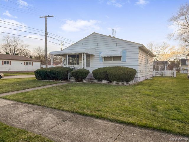 4710 Edgewood Street, Dearborn Heights, MI 48125