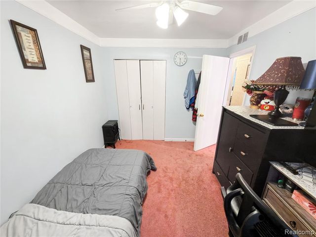 4710 Edgewood Street, Dearborn Heights, MI 48125