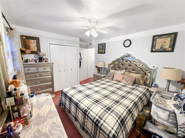 4710 Edgewood Street, Dearborn Heights, MI 48125