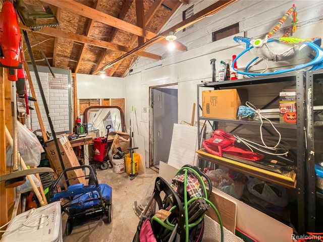 4710 Edgewood Street, Dearborn Heights, MI 48125